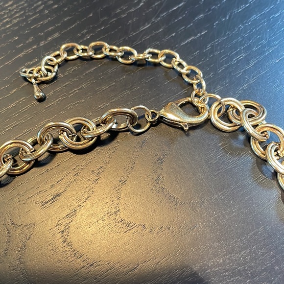 Crystal look statement necklace - Picture 4 of 6